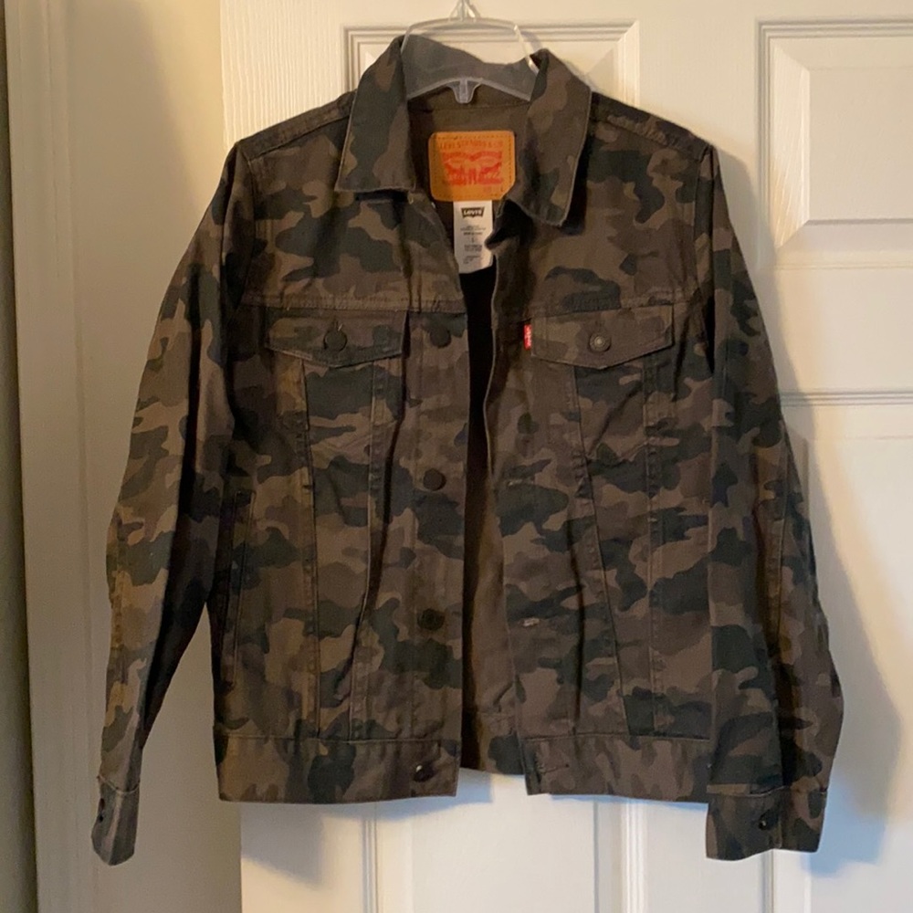 Size large kids Levi jacket
